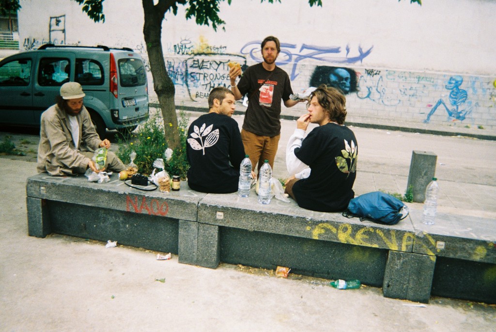 MAGENTA ITALIA STREET NAPLES